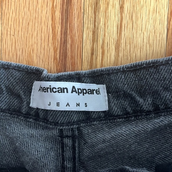AMERICAN APPAREL high rise cuffed denim black shorts size 27 - Picture 3 of 4